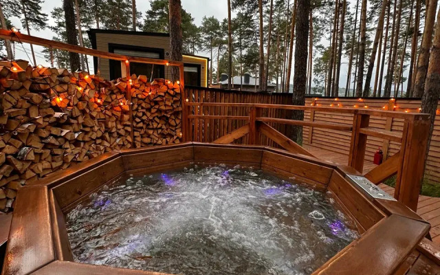 YANTAR glamping