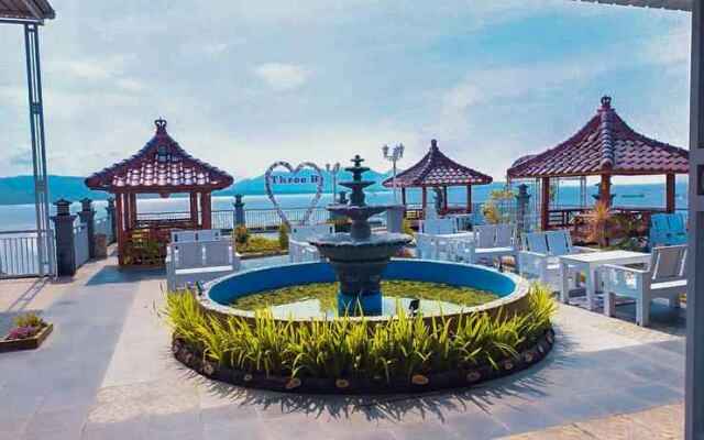 Three B Villa & Resto Banyuwangi