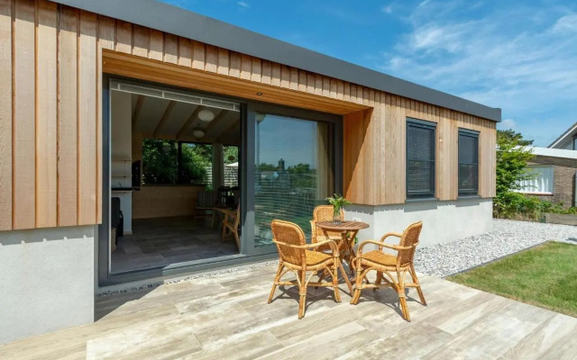 Attractive Home With Terrace