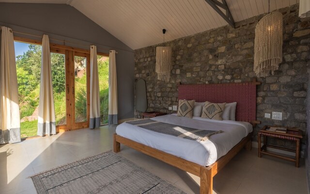 Seclude Pangot Perch