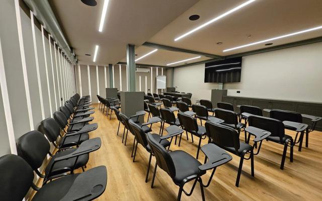 Petousis Hotel & Suites