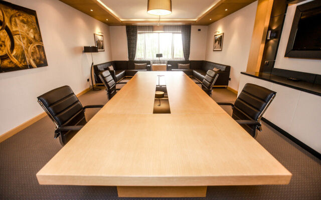Shirvan Hotel & SPA