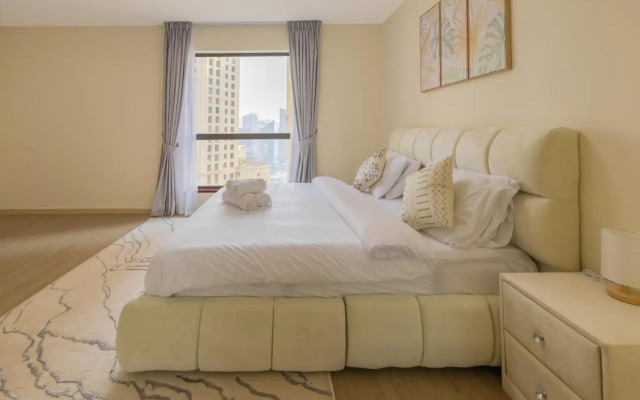 Stylish studio w/balcony close to the beach JBR