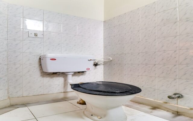 Madina Guest House by OYO Rooms