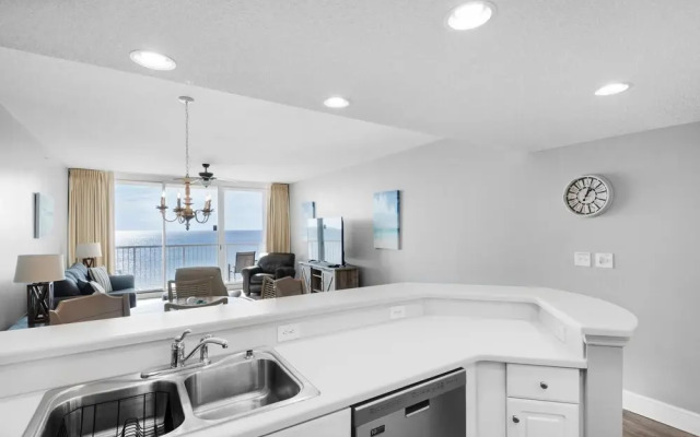 Majestic Beach Towers 2-803