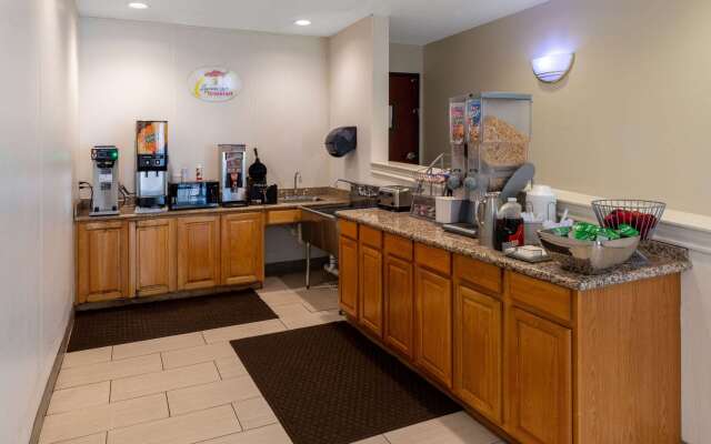 Super 8 by Wyndham Garland/Rowlett/East Dallas Area