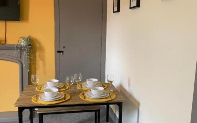 Balfour - Beautiful refurbished spacious 3 bedroom Gateshead flat