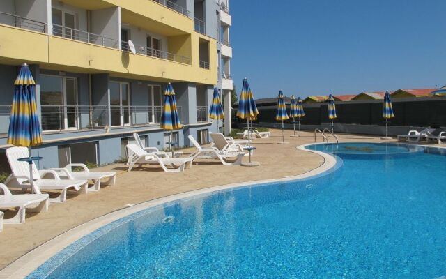 Aparthotel Crystal Beach I