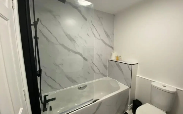 Host Stay Bluebell Close
