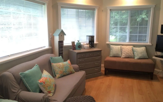 River Rock Cottage Rental