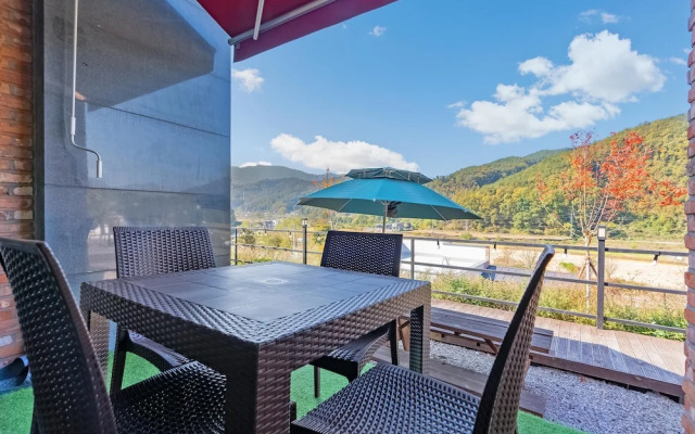 Hongcheon Toliaigeullaemping