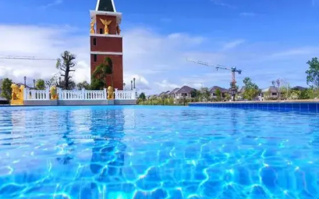 Pattaya detached four-bedroom five-bed room pool villa