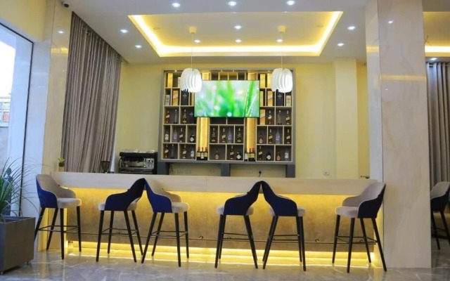 Triple-e Hotel and Spa