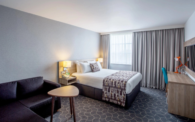 Holiday Inn Ellesmere Port by IHG