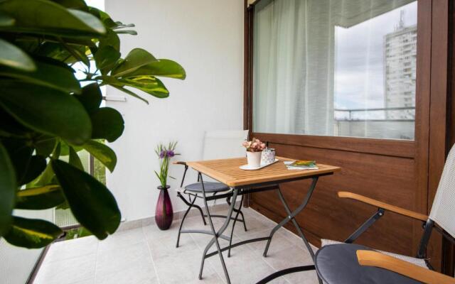 Hendrix Bridge Apartment 2