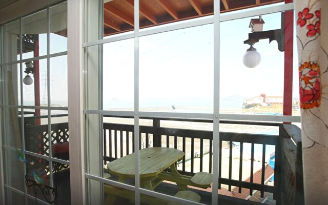 Seonjaedo Morning Silent Sea Pension