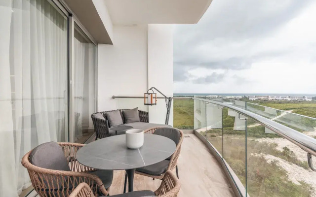 Modern Apartment With Balcony in Cap Cana DAA