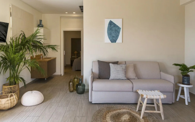 Prima Vista Beachfront Boutique Hotel