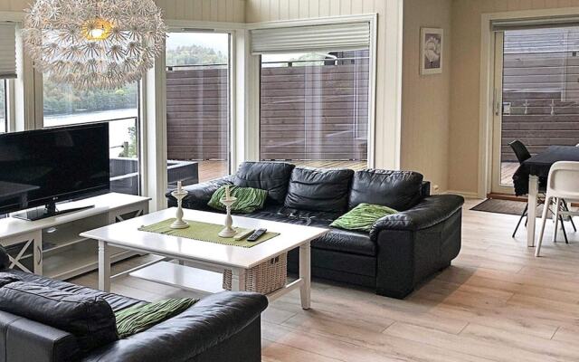 10 Person Holiday Home in Lyngdal-by Traum