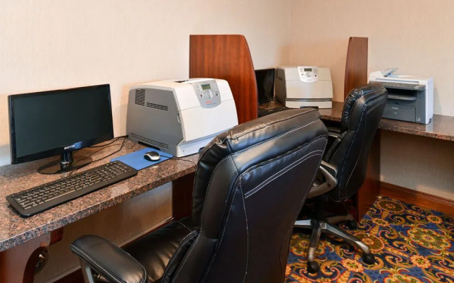 Holiday Inn Express Hotel & Suites Southfield - Detroit