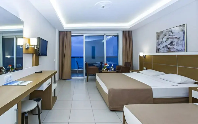 Отель Venessa Beach 