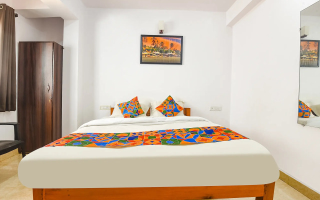FabExpress Neelratna, Calangute