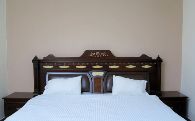 Bnow Hotel