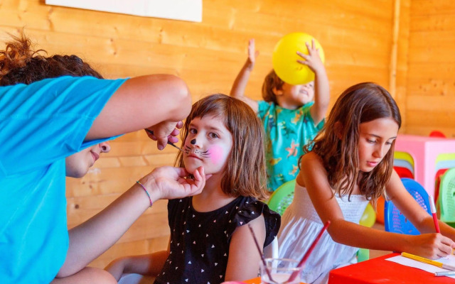 Fergus Club Carema Splash