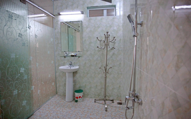 Avi Airport Hotel