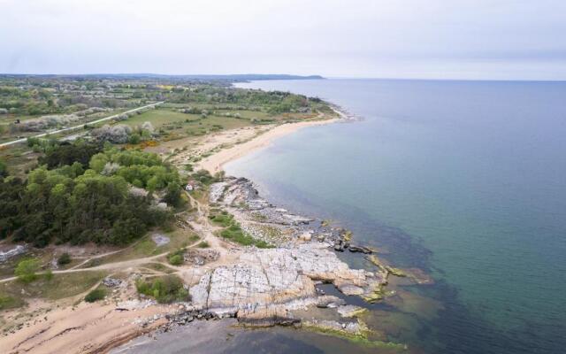 Amazing holiday home on Osterlen by the sea