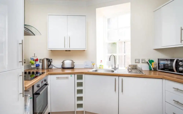 St Giles Advocates Close apartment