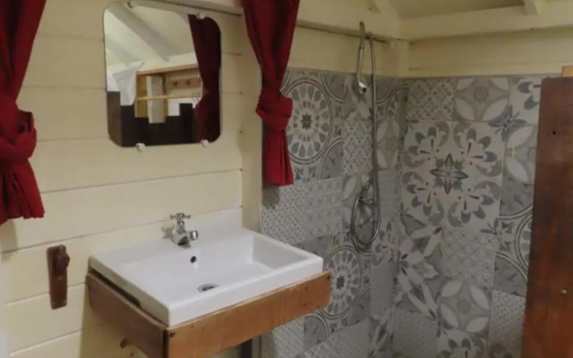 Akunamatata Guest House Cul de Sac