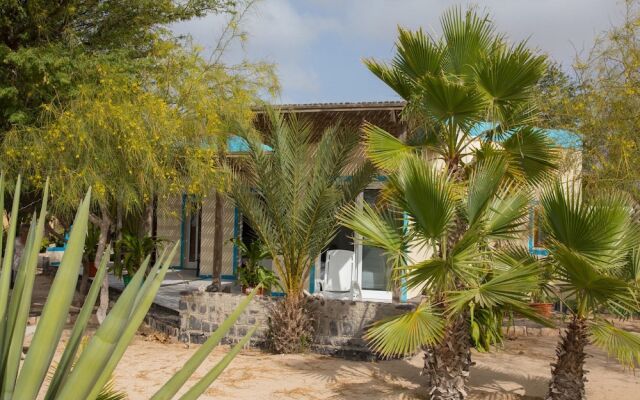 Parque das Dunas Village