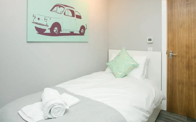 Malone Place Apartment