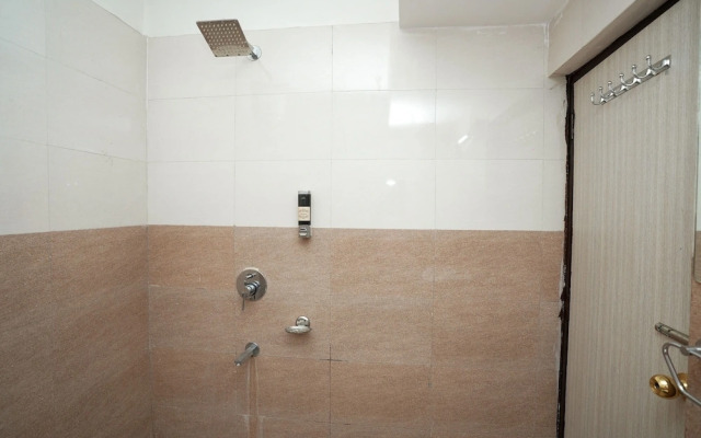 Hotel Opera Inn near Central Bus Stand