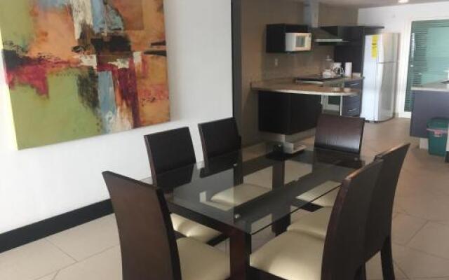 Bay View Grand Marina Condo 1004s