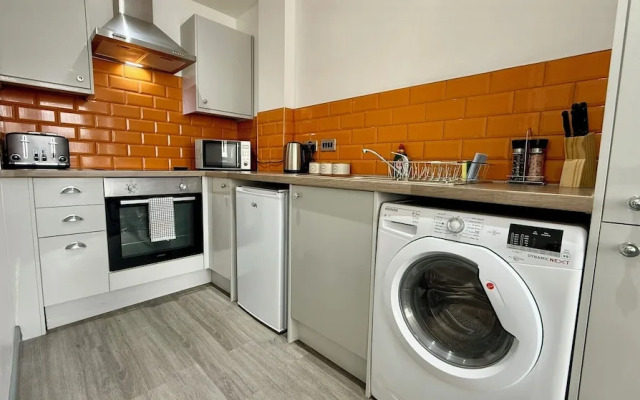 The Victoria Family Apartment 202