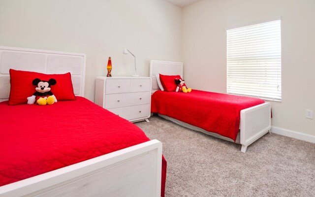 Romeo Circle Villa Storey Lake 1