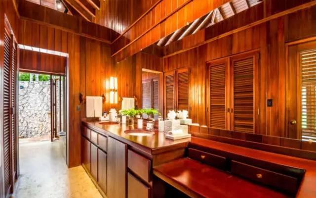 Sunny Vacation Villa 88