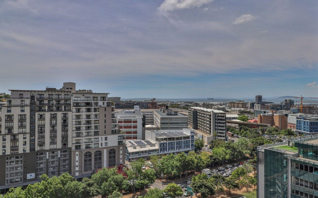 Sixteen on Bree 1425 by CTHA