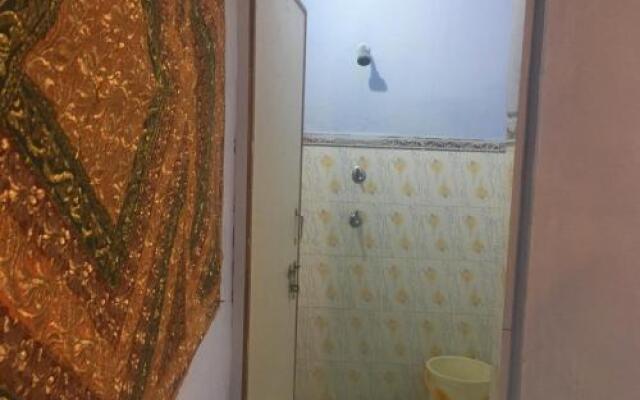 saffron guest house & hostel
