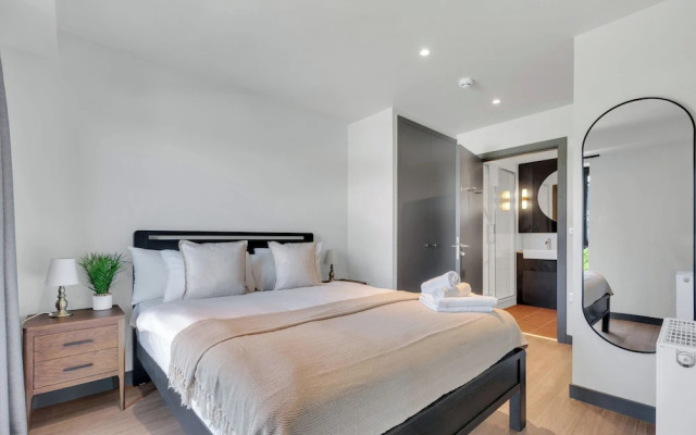 Vibrant Apartments at Luna near Wembley Park by MySquare