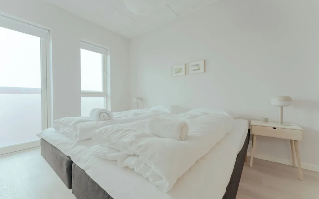 Charming Artistic Retreat | Panoramic View