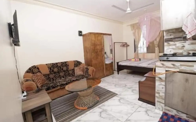 Lux Suites Ganjoni Studio Apartment
