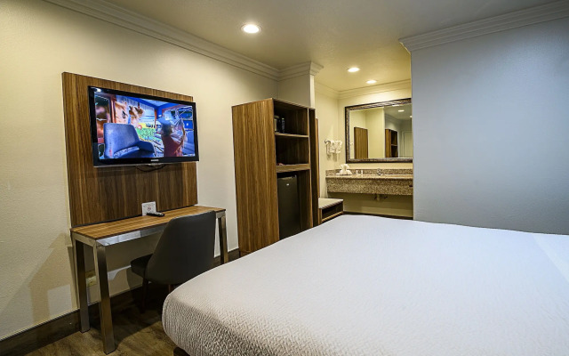Hyland Inn Near Legoland
