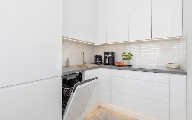 Seaside Apartment With AC by Renters