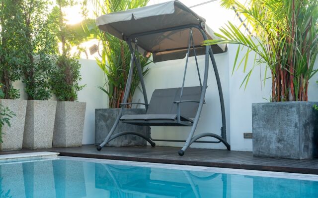 Tropical Pool Villa With Private Rooftop
