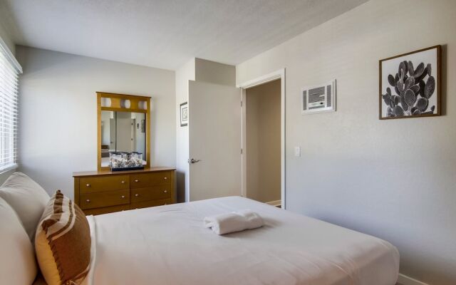 The Luxe Suites of Temecula Heights