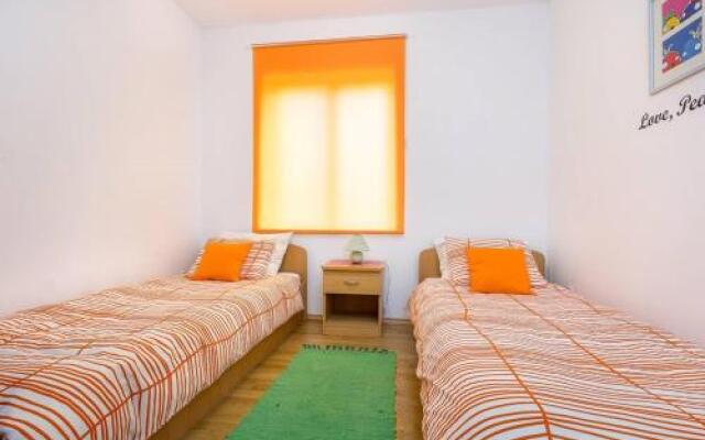 Apartments Mirna