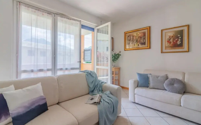 Sunflowers Home in Mandello del Lario